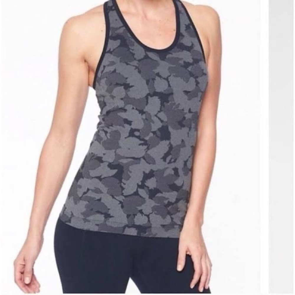 Athleta Navy Captain Speedlight Camo Tank Small Seamless Grip Bottom